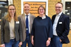 091 Die drei Kreisbeauftragten mit Schulrat Michael Harder (Kiel)